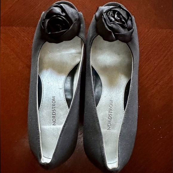 Nordstrom Other - Nordstrom Girls dress shoes. Size 13.  Worn once.